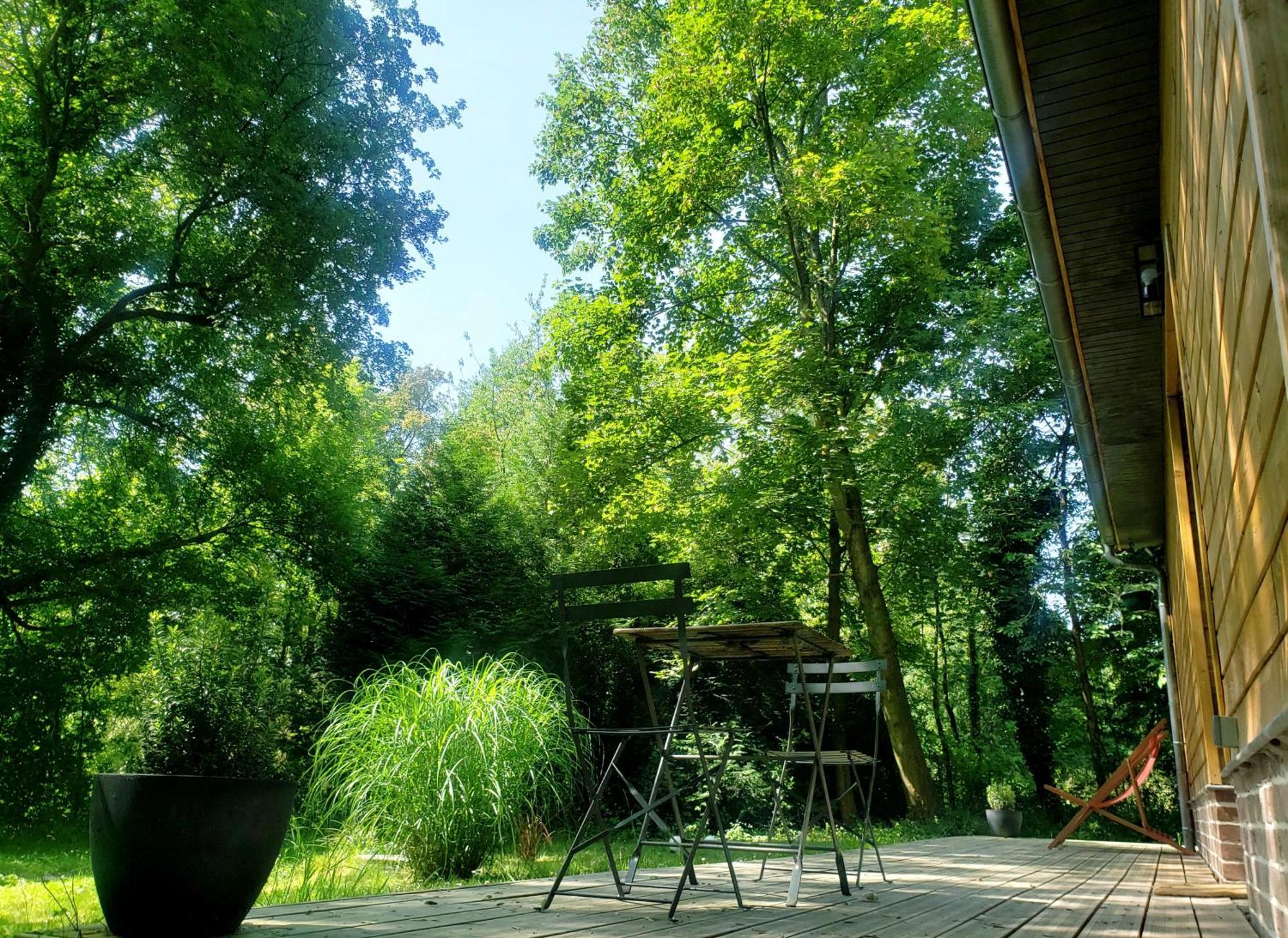 La Petite Foret Mons-Boubert 外观 照片